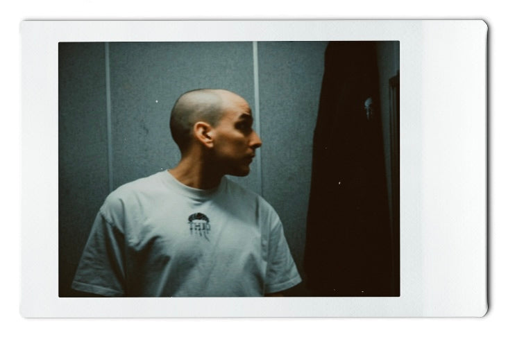 I'M A GOOD PERSON Gradient Tee - Self-Worth Emotional Art | THIO THIO